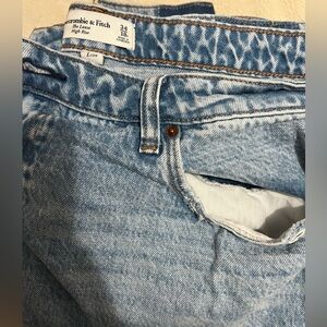 Abercrombie and Fitch The Loose Curve Love Jean 
Medium Wash